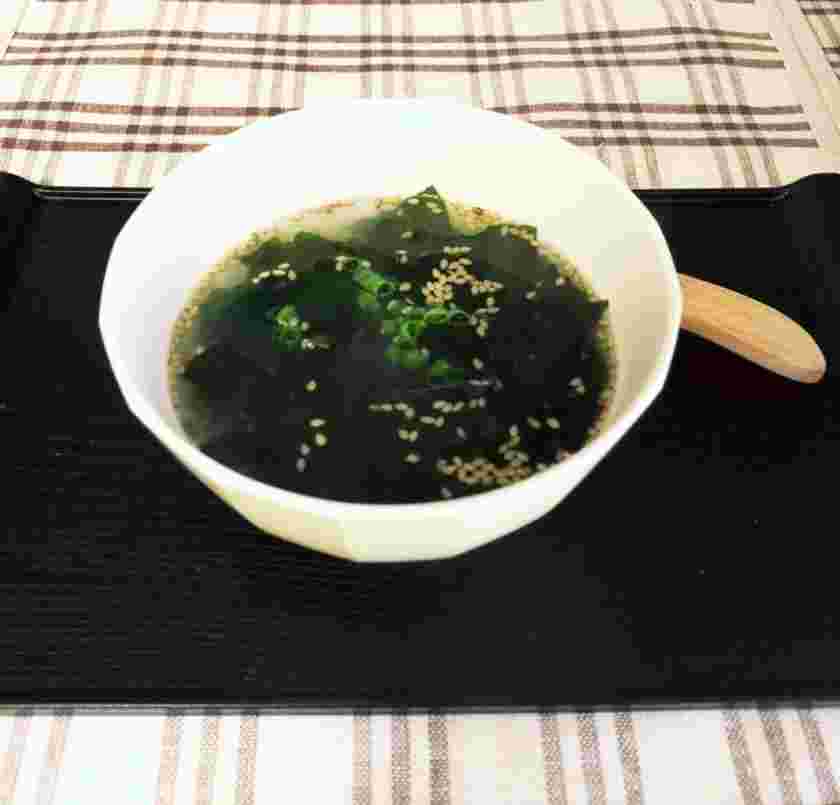 ミートソースに合うわかめたっぷり塩麹スープ