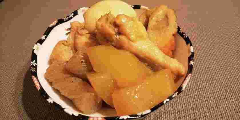 瓜と手羽元の煮物