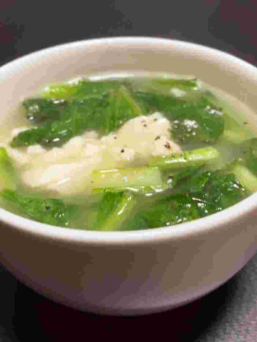 ハンバーグに合うスープの小松菜と豆腐のスープ