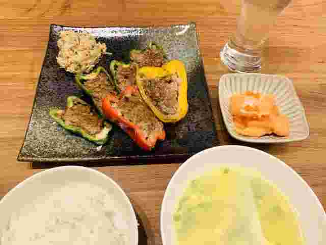 ピーマンの肉詰めと副菜