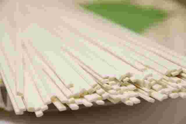 一人前の乾燥うどん