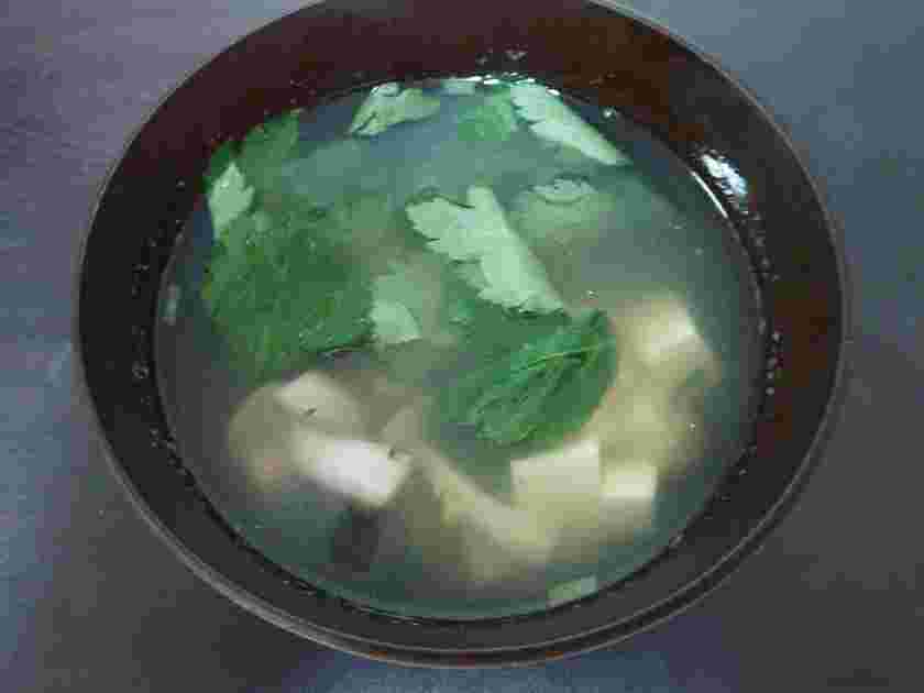 たけのこご飯に合う献立（しめじのすまし汁）