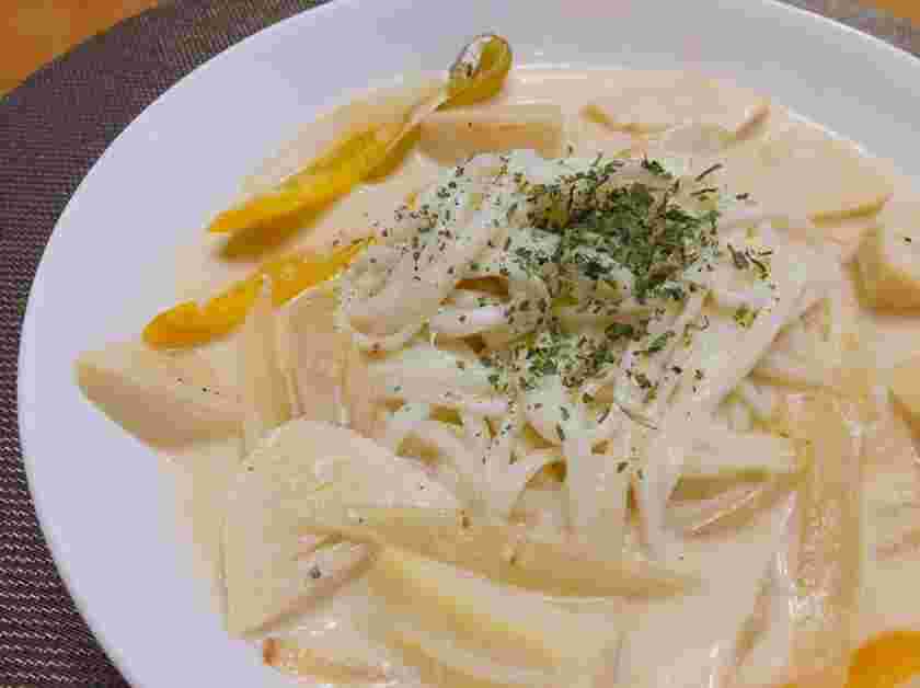 牛乳で代用したエスニック風うどん