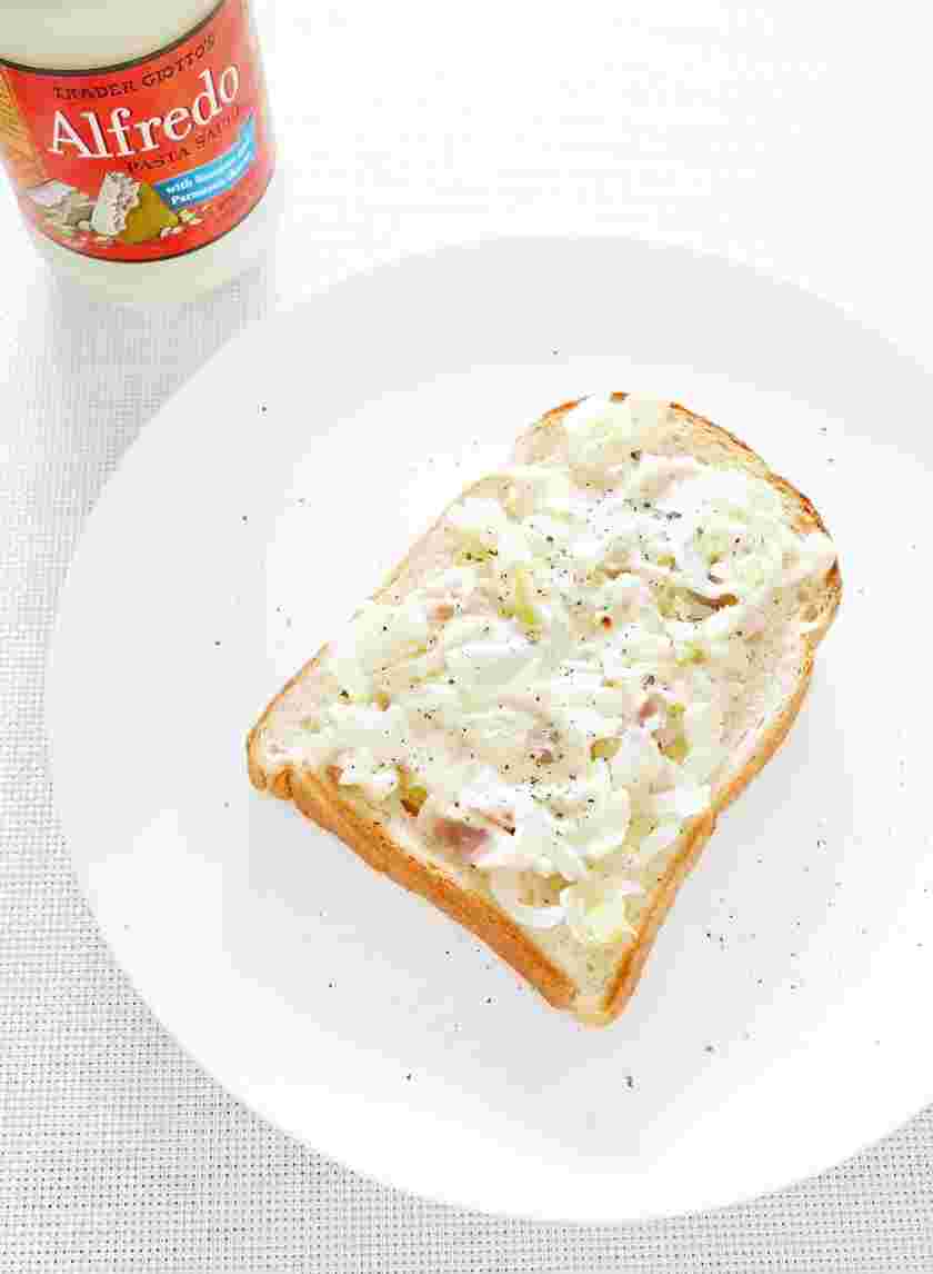 アルフレッドソースを使ったタルトフランベパン