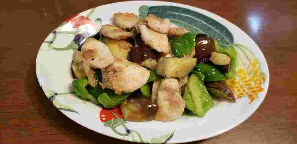 さんまに合う鶏むね肉と野菜の中華風炒め