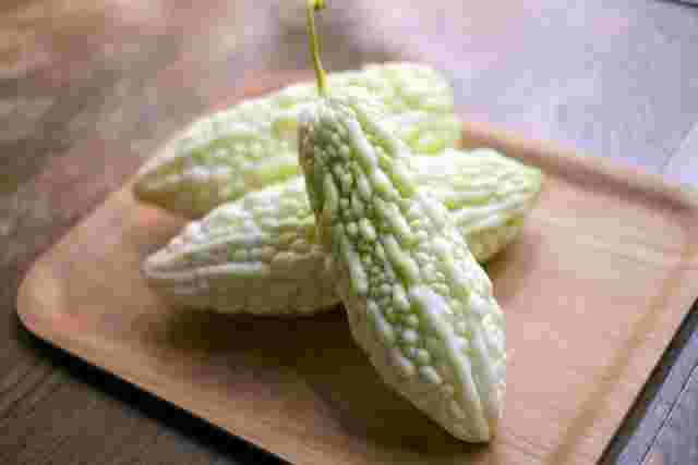 珍しい野菜の白ゴーヤ