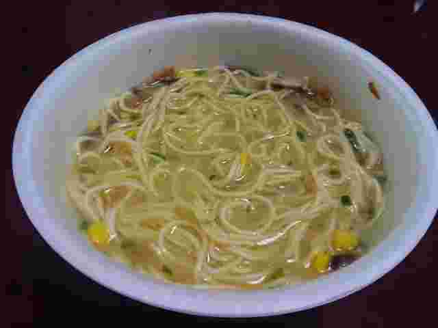 カップラーメン