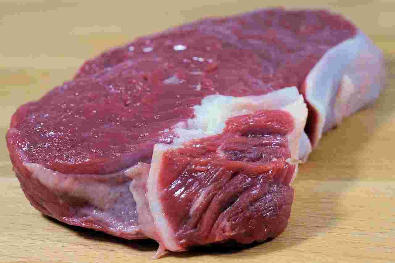 生の牛肉