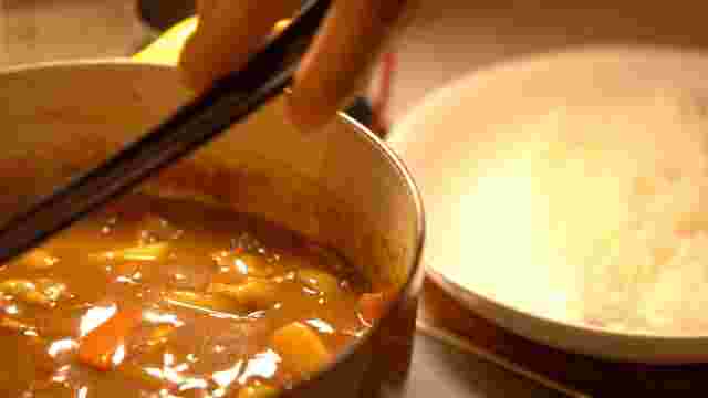 鍋に入っているカレー