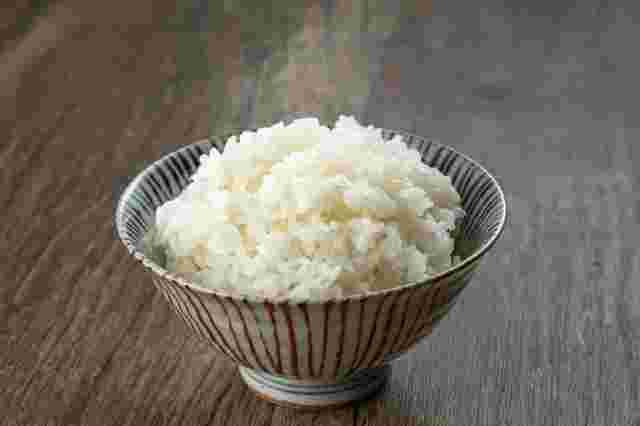 茶碗に盛られたご飯