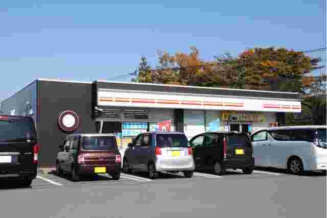 コンビニと駐車場