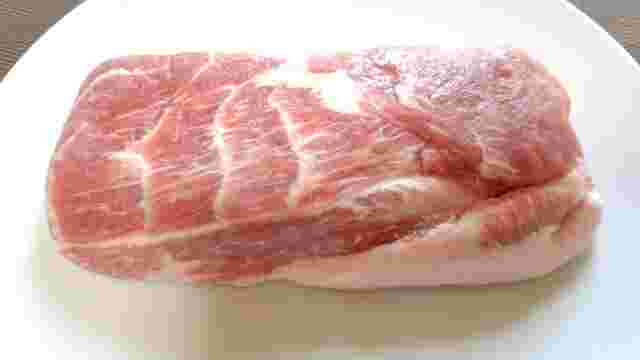 豚肩ロース肉の塊