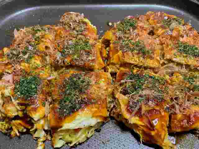 関東と関西で切り方の違うお好み焼き