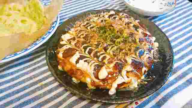 関西の切り方で食べられるお好み焼き