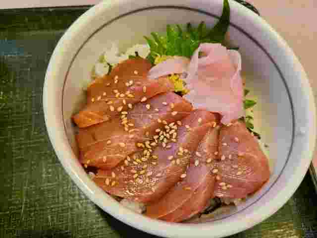 マグロ漬け丼